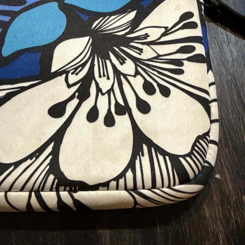 Vera Bradley Neoprene Blue Bayou Tablet/iPad Sleeve Blue Bayou Padded 10x8 Bag